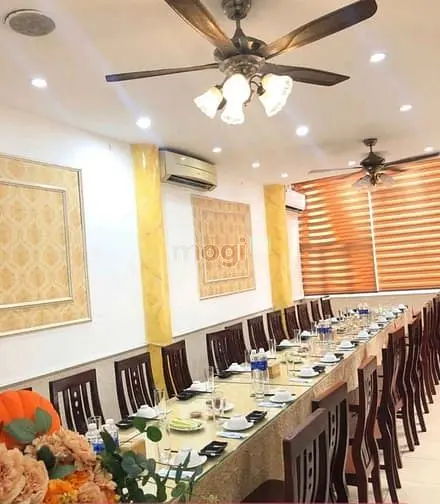 ❗ Sang Nhượng Nhà Hàng Lô Góc Phố Giang Văn Minh - Ba Đình.