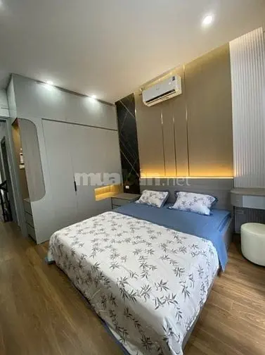 Bán Gấp Nhà Khu Ba Đình - Sân Rộng Riêng - Full Nội Thất - 42M2 Chưa Đ
