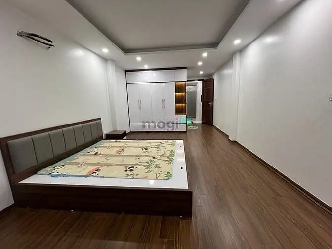 Hoàng Mai- 6 Tầng Thang Máy- Vf3 Ngủ Trong Nhà