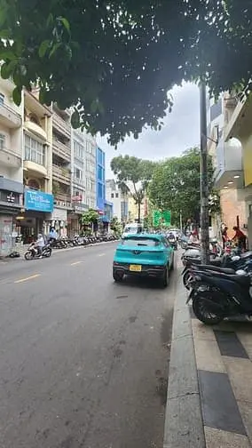 💥Shop Thời Trang💥 Mt Nguyễn Trãi, Q1. Dt: 4,5X20M, Kc: Trệt 1 Lầu