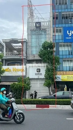 Cho Thuê Nhà Mặt Tiền Cộng Hòa – Đối Diện Vincom – Có Hầm – Thang Máy