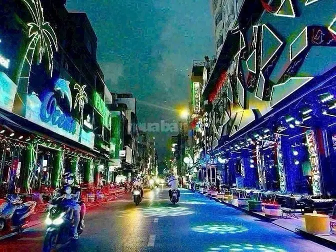 Bán Căn Hộ Lầu 2 Mt Đường Đề Thám Q1 Dtsd: 35M Giá 1 Tỷ 7