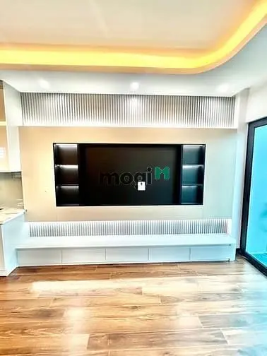 Chỉ 9,8₫- 6 Tầng Thang Máy _Lô Góc- Ô Tô Ra Vào, Cạnh Đê Bát Khối-Lb