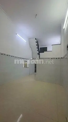 Cho Thuê Nhà Hẻm 5M(Xh) Âu Cơ, P.phú Trung, Q.tân Phú Giá 10Tr