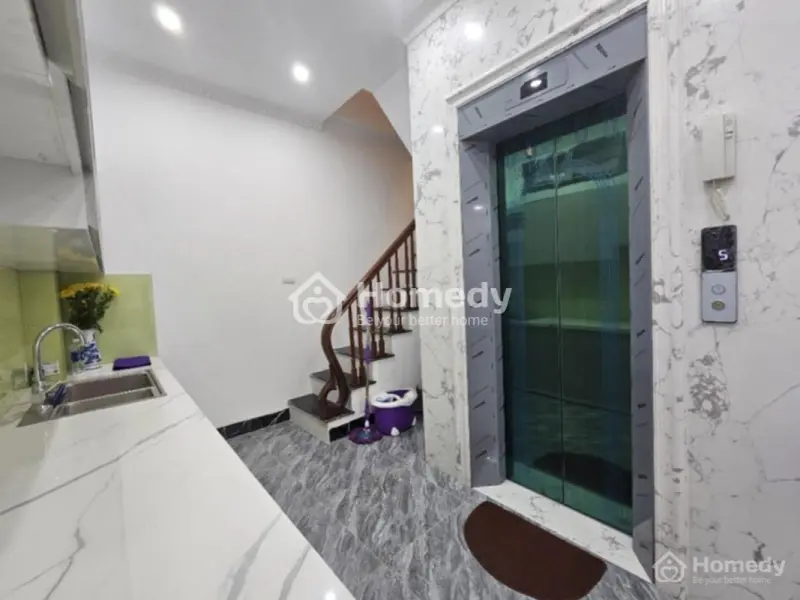 Bán Nhà Trung Tâm Hai Bà Trưng 15M Ra Phố Thang Máy 45M2 10.5 Tỷ