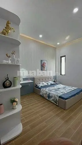 Cần Bán Gấp Căn Nhà Cách Chợ Hưng Long 5Km