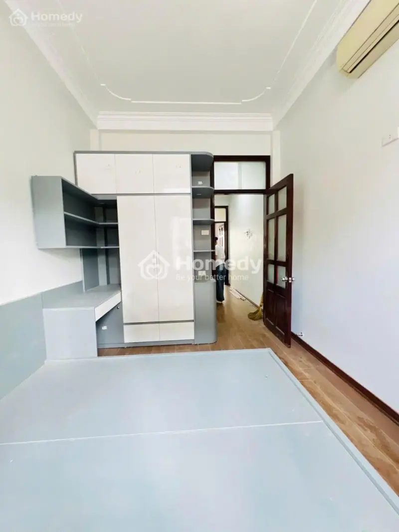 8 Tỷ - Nhà Phân Lô Long Biên. Chỉ 10 Phút Vào Phố Cổ. Ô Tô Vào Nhà Full Nội Thất