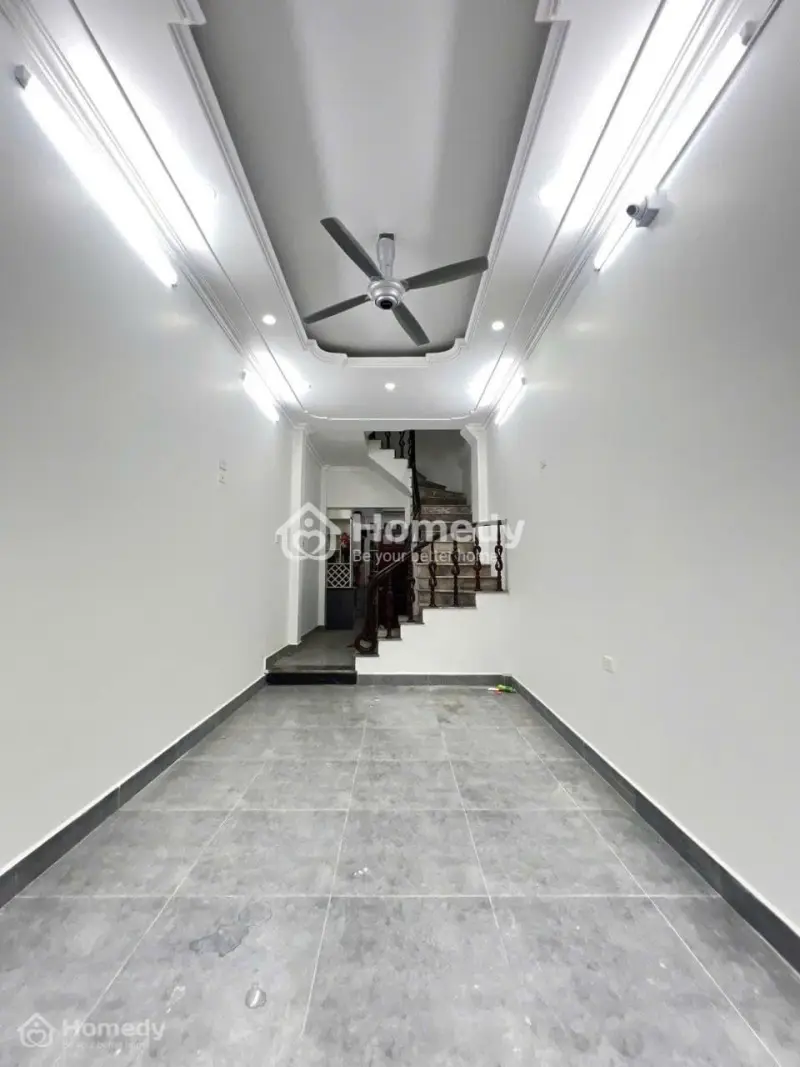 8 Tỷ - Nhà Phân Lô Long Biên. Chỉ 10 Phút Vào Phố Cổ. Ô Tô Vào Nhà Full Nội Thất