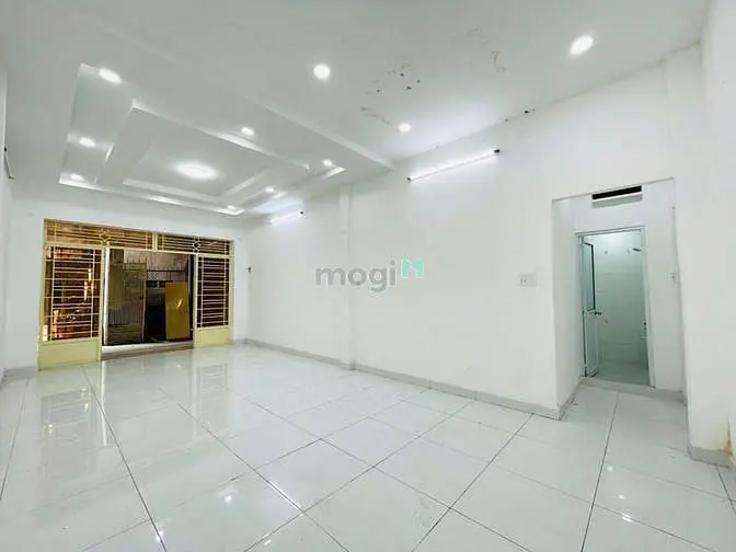 Bán Nhà Cách Mt Nguyên Hồng 3 Bước, 2 Tầng, Dtsd 99M2, Giá 90 Triệu/M2
