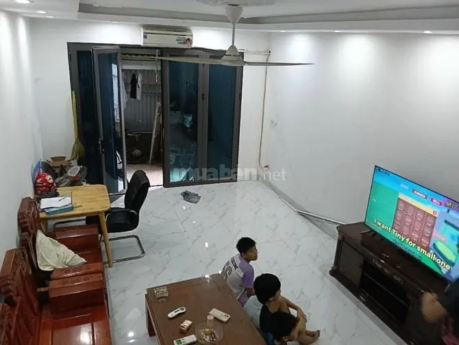2 Tỷ 80M2 Xây Mới 2 Phòng Ngủ -Định Công Hạ