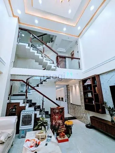 Bán Gấp Nhà Ngõ Phạm Hữu Lầu, Q7: 80M2, 3 Tầng, 3Pn, Sổ Đỏ, Giá Hấp