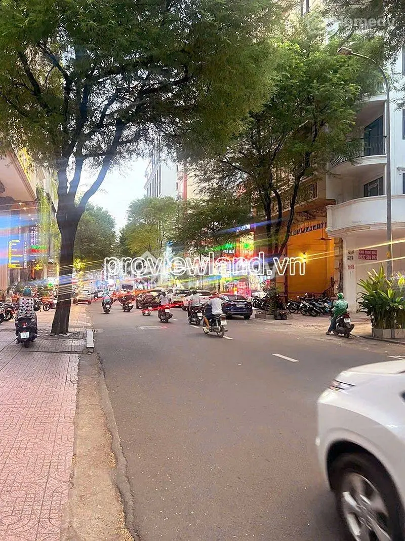 Bán Nhà Trung Tâm Quận 1, Mặt Tiền Thủ Khoa Huân, 93,8M², Gần Chợ Bến Thành