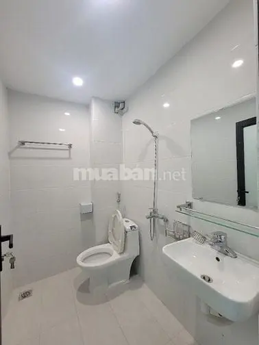 Cho Thuê Nhà Nguyên Căn Ngách 28/40 Điện Biên Phủ