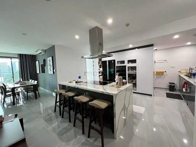 Cần Bán Căn Hộ Cao Cấp Riviera Point Nhà Siêu Đẹp View Hồ Bơi