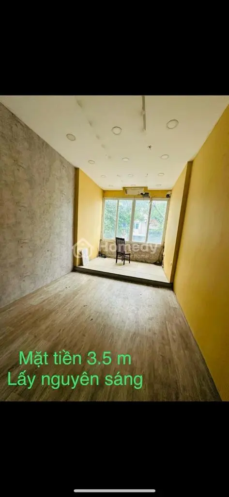 Mặt Phố Văn Miếu Quốc Tử Giám 3 Tầng 3.5M Mặt Tiền 75M Sử Dụng Sổ Đỏ Chính Chủ