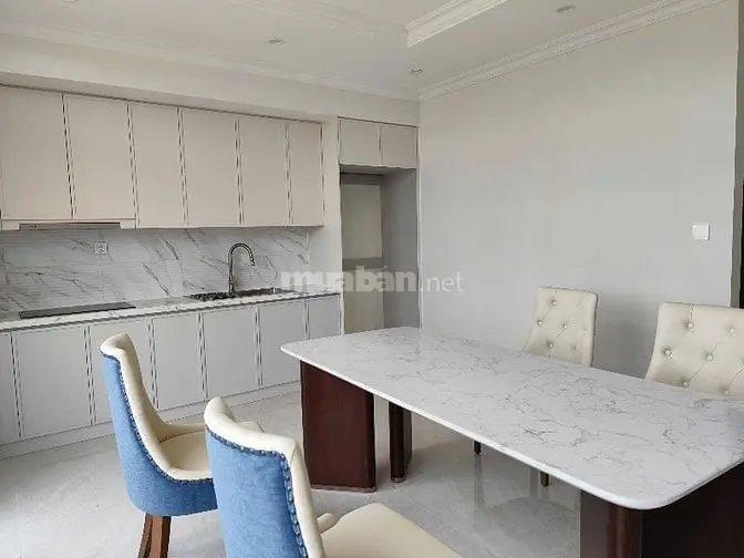 🔥 Shophouse 4 Tầng View Hồ – Phân Khu Hoàng Gia, Gần Mega Mall