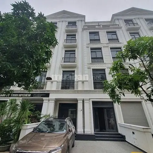 Giá Tốt - Cho Thuê Nhà 5.5 Tầng, 250M2 - Ht Thang Máy - Chỉ 25Tr, Khu