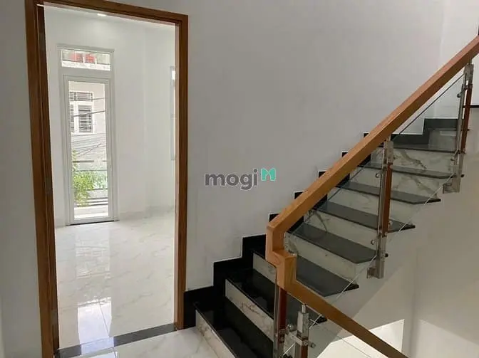 Nhà 1 Trệt 2 Lầu, 4Pn, Dt 57,4M2, Đ.hoàng Hữu Nam Gần Ngã 3 Mỹ Thà