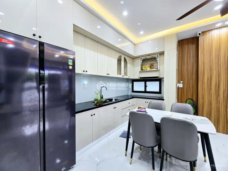 Bán Nhà Kiệt 172 Trần Cao Vân - 2,5 Tầng Full Nội Thất