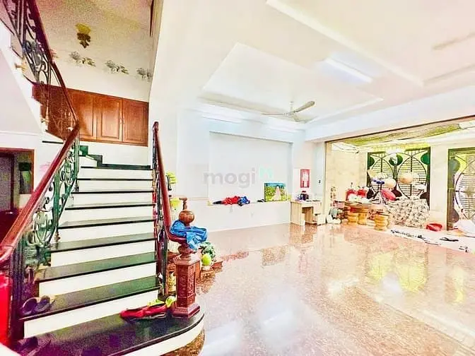 Biệt Thự Hoa Bằng 120M² (Ngang 6.7M), Chốn Về Bình Yên Cho Cả Gia Đình