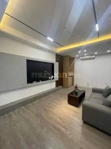Bán Căn Hộ Tập Thể Tầng 2 Mặt Phố Nguyên Hồng - Nam Thành Công