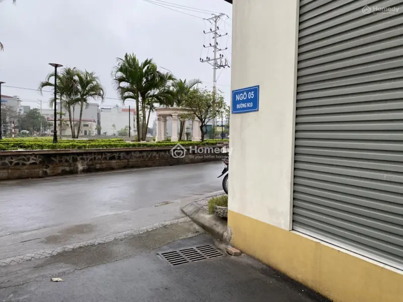 Bán Nhà 3 Tầng, Lô Góc, Sổ Đỏ 50,5M2, Ô Tô Cửa Tại Thị Trấn Phùng