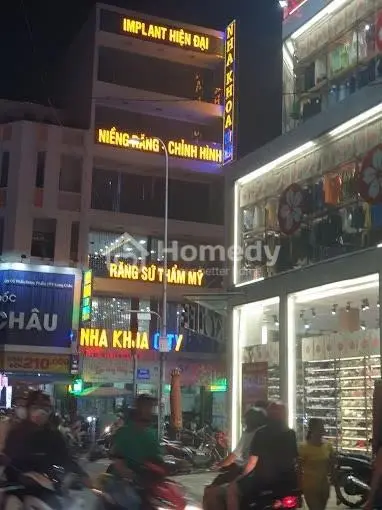 Chính Chủ Cho Thuê Nhà Mặt Tiền 8M 5 Lầu Tân Hương, Quận Tân Phú