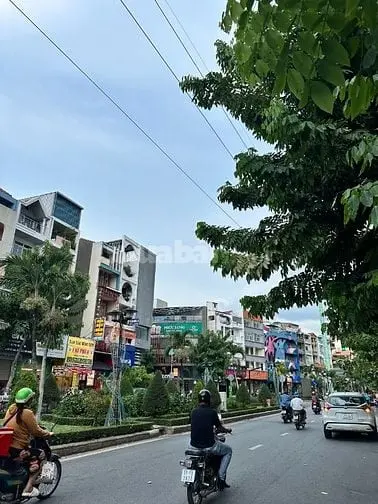 Bán Nhà Mt Phan Xích Long 10X13M, Giá 51 Tỷ