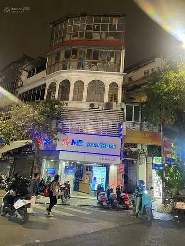 Cho Thuê Mặt Bằng Tầng 2,3,4 Tại 78 Hàng Giấy Góc Ngã Tư Chợ Đồng Xuân