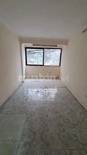 Cho Thuê Căn Nhà Mặt Phố Hoàng Hoa Thám- Khu Vực Gần Lăng Bác