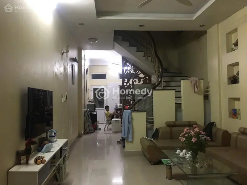 Chính Chủ - Cho Thuê Nhà Nguyên Căn 3 Tầng - Đường Rộng - Oto Đỗ Trong Nhà
