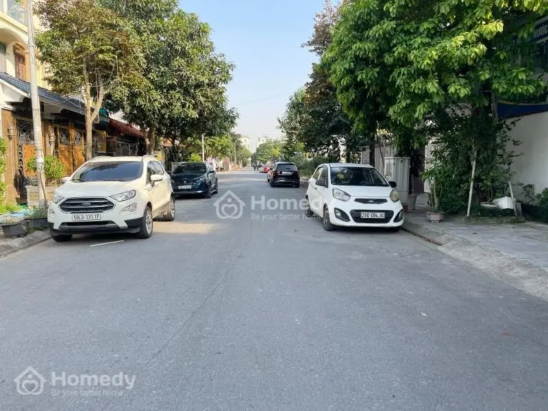 Cần Bán 136M2, Đường 13M, Đất Tại Kđt 31Ha. Dãy Quay Lưng Với Mặt Phố Nguyễn Khiêm Ích