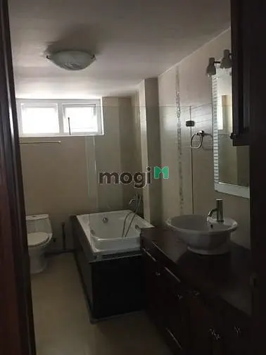Biệt Thự Siêu Đẹp Đường Nguyễn Văn Hưởng, Thảo Điền- 20X30 Giá 175 Tỷ