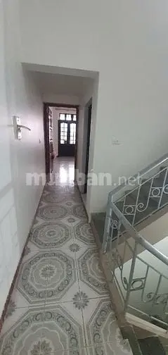 Cho Thuê Nhà Bên Cạnh Trường Tiểu Học Ngọc Thụy