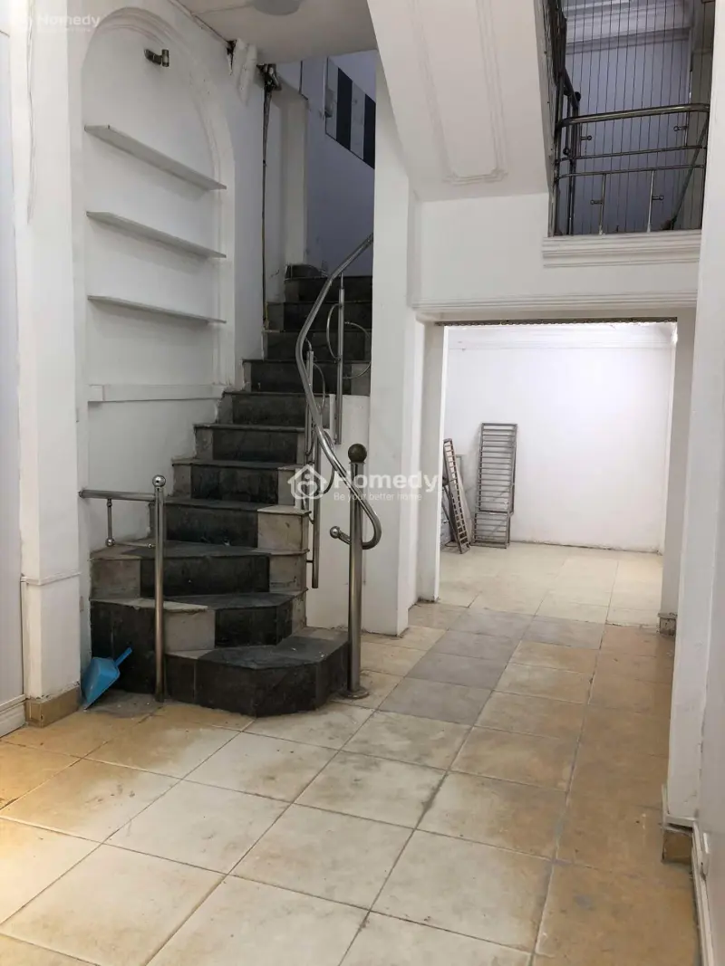 Chính Chủ Cho Thuê Nhà Mặt Phố Số 8 Phố Sơn Tây 34M2 Vào Ở Được Ngay