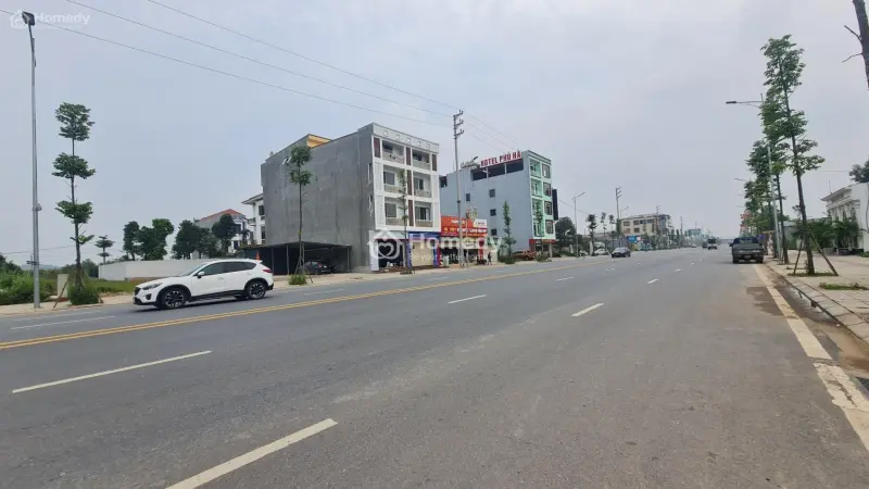 Bán Khách Sạn Mới Xây Mặt Đường 35 Trục Trung Tâm Vào Thị Xã Phú Thọ