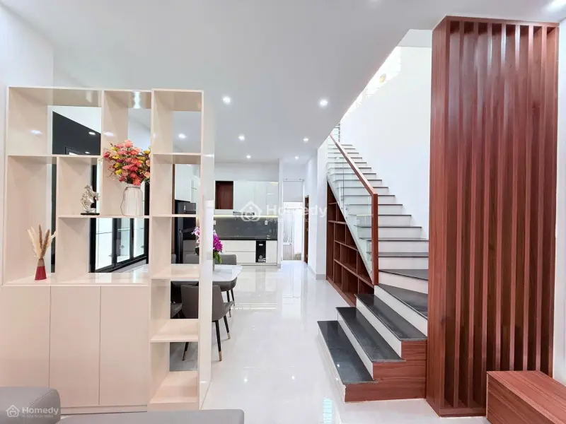 Bán Nhà Mặt Tiền Hòa Minh 7 - Cách Biển Chỉ 100M - 3 Tầng Full Nội Thất