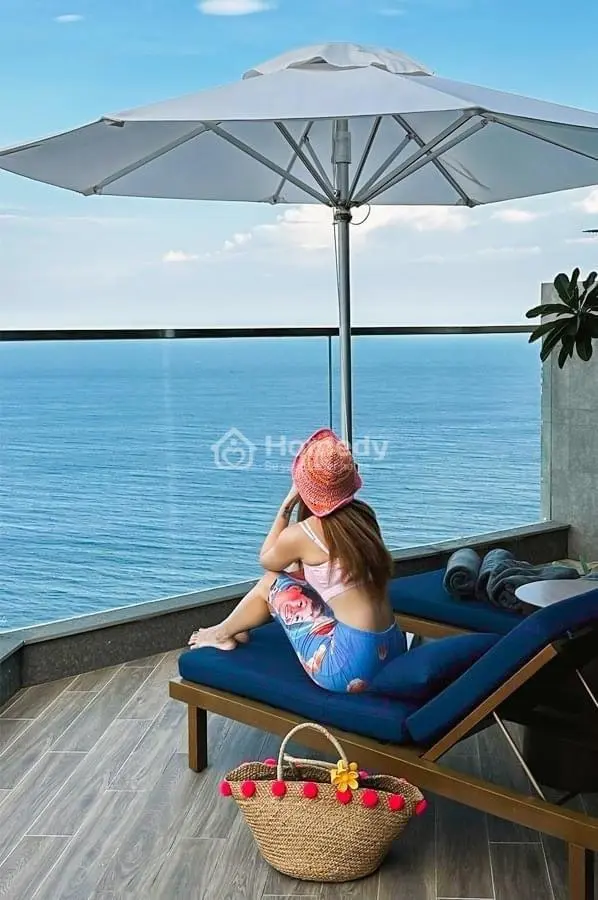 Đang Rất Ngộp Tiền - Bán Lỗ Căn 32M2 View Full Biển 100% - Full Nội Thất - Giá 850 Triệu