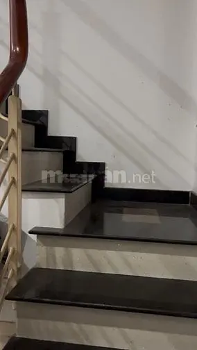 Cho Thuê Nhà 120M2 ( 5.5 X 22M ) Sân 4M , 1 Trệt 1 Lầu 4Pn / 2Wc