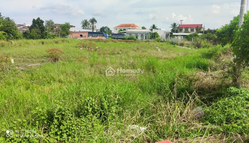 Bán Gấp Lô Đất Vàng 3 Mặt Tiền Thị Trấn Tân Trụ Giá 8,75 Tỷ