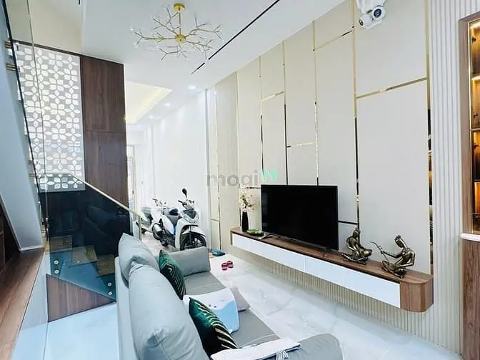 Nhà Đẹp Mt Quận 1 Ở Ngay - 4M X 15M - Giá 18,5 Tỉ