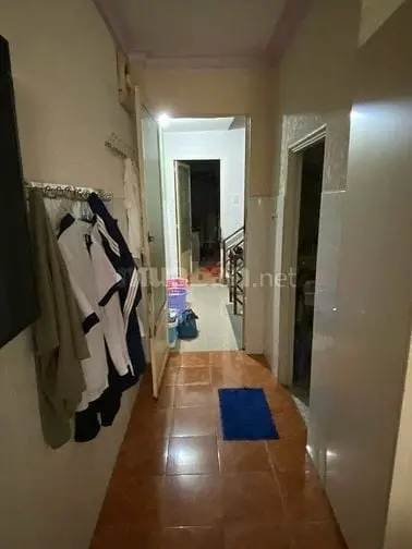 Cần Tiền Bán Gấp Nhà Hẻm Lớn Gần Đường Chính