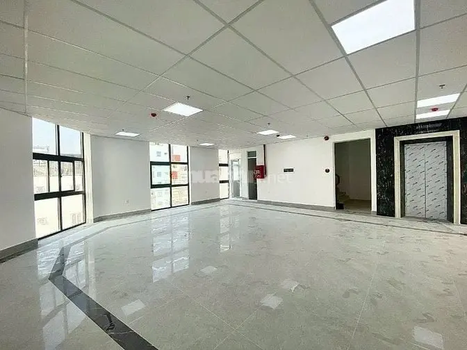 Giảm 6 Tỷ, Mặt Tiền 24C Đường 3 Tháng 2 ,Dt:5,1X17M, 6 Tàng Hđt 120Tr