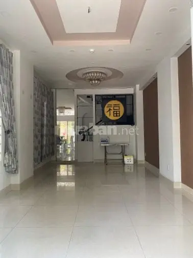Nhà Thuê Đường 817A Tạ Quang Bửu F5Q8 Dt: 6M X 20M, 3 Lầu St