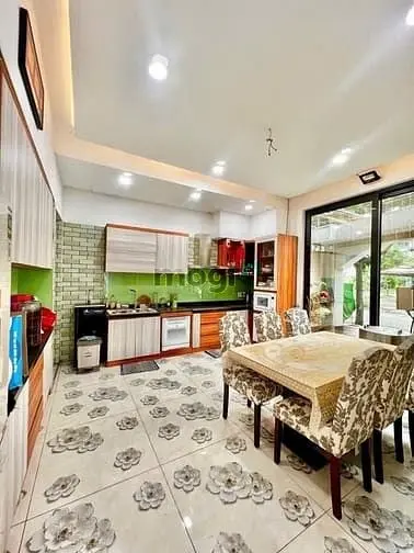 Bán Biệt Thự Tân Tạo Giáp Tên Lửa
