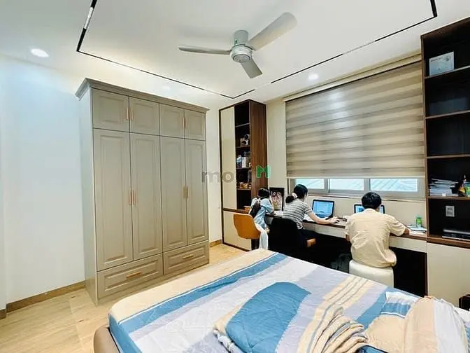 Nhà Đẹp Mt Quận 1 Ở Ngay - 4M X 15M - Giá 18,5 Tỉ