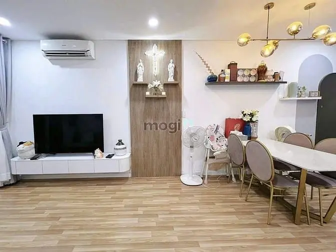 Chung Cư Melody, Âu Cơ, Tp:75M2, 2P Ngủ Rộng, Ban Công, Nội Thất, 11Tr