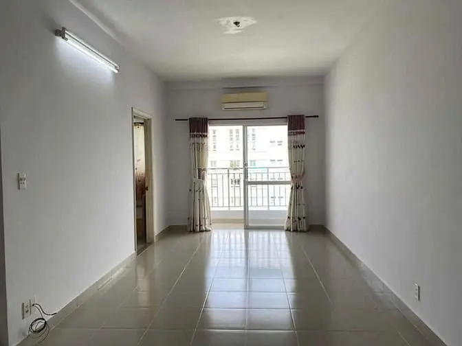 Chung Cư Hoa Sen, Lạc Long Quân,Q11: 65M2, 2P Ngủ,9Tr/Th