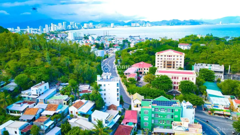 Sở Hữu Ngay Khách Sạn 3 Sao Đường Trần Phú Với Giá Siêu Ưu Đãi Kèm Khuyến Mãi Nhà Ở Phía Sau