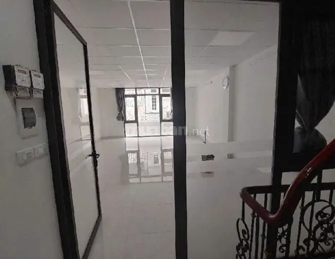 Bán Nhà Phố Yên Lạc, Dt 85 M2 X 8 Tầng Thang Máy, Ở Và Làm Việc Tốt!